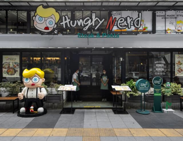 Hungry Nerd สาขา ราชเทวี (ติด BTS ราชเทวี)